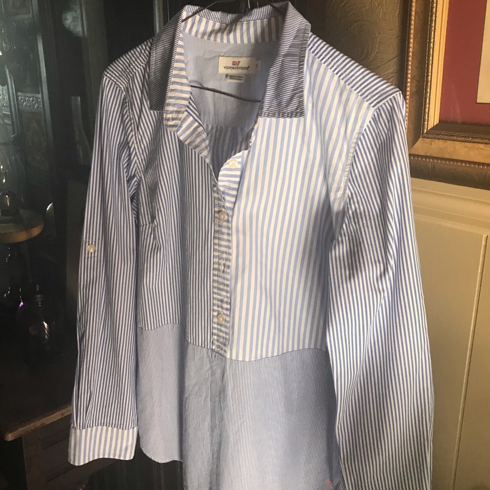 Vineyard Vines Pullover Top.